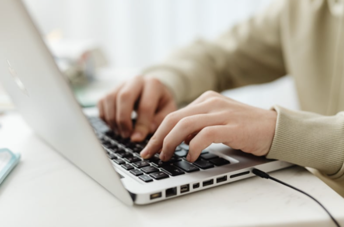 Programmation des contenus sur les réseaux sociaux